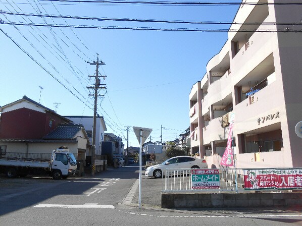 中村公園駅 バス12分  万場小橋下車：停歩6分 3階の物件外観写真